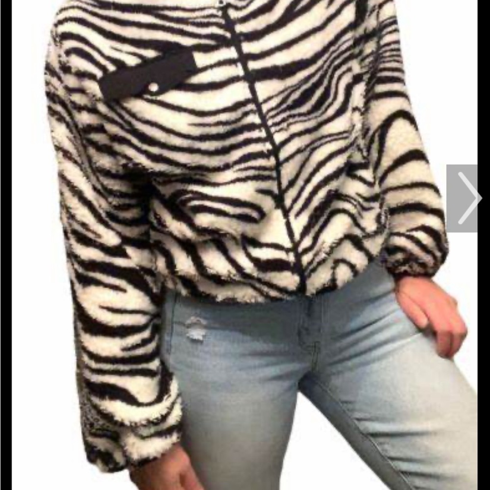 Plush by Revolve teddy sherpa zip up jacket in ZEBRA size XS
